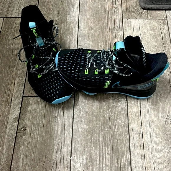 Shoes | I Am Selling Nike Lebron Witness 5 Black Blue And  display picture 1